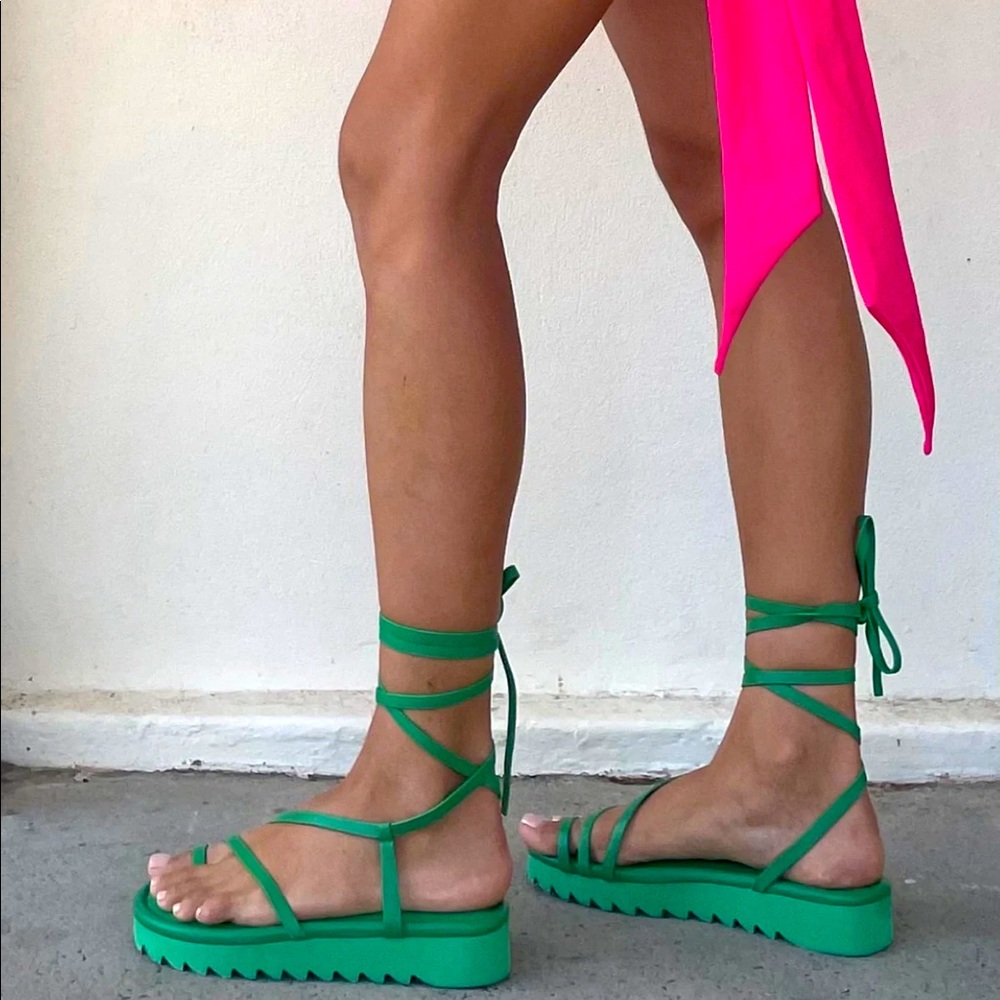 LMS THE FRANKIE gladiator style sandal. Like New